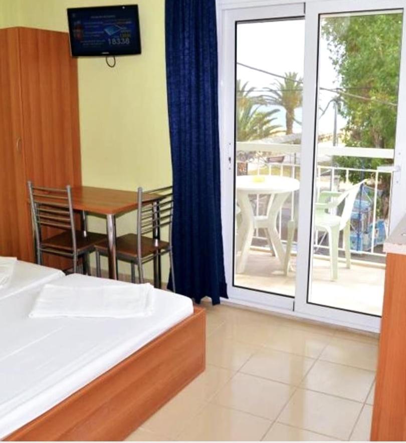 Zorbas Sand Lejlighedshotel Flogita Eksteriør billede