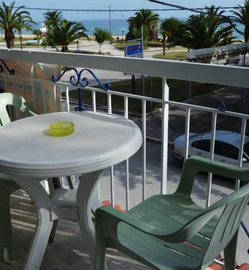 Zorbas Sand Lejlighedshotel Flogita Eksteriør billede